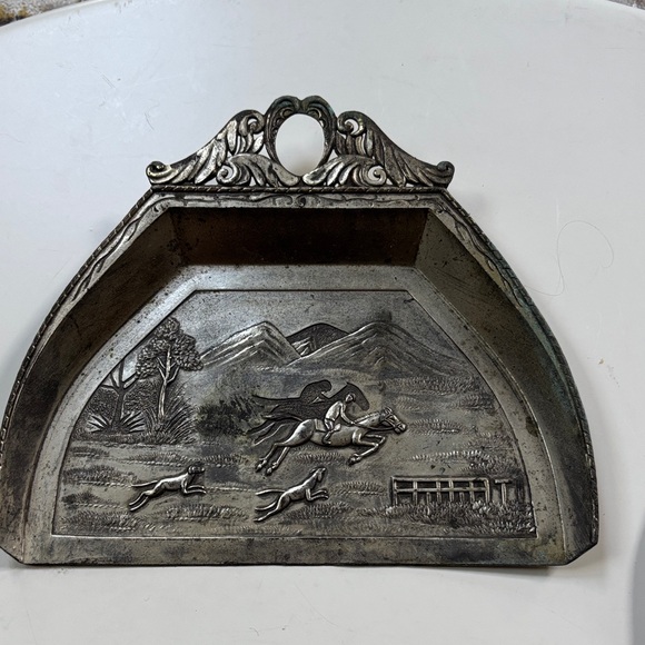 Vintage table crumb catcher equestrian horse riding Silver Dustpan and Brush Set - Picture 2 of 9
